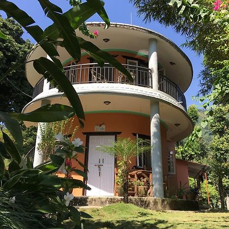 Hidden Paradise Guest House Pokhara Ngoại thất bức ảnh
